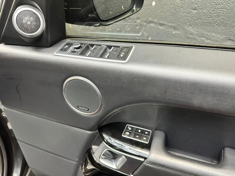 LAND ROVER RANGE ROVER